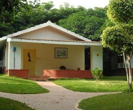 Pragati Resorts Kundakal Eksteriør billede